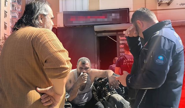 Antalya'da tamirhanede korkutan yangın: Motosiklet alev aldı