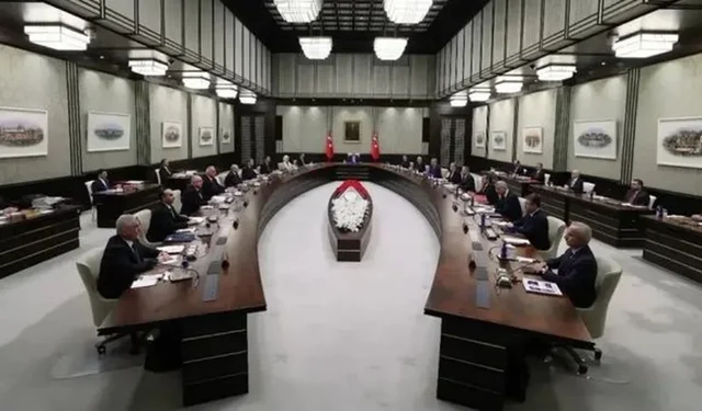 Ankara Kulislerinde Hareketli Günler ve Kabine Revizyonu Beklentisi