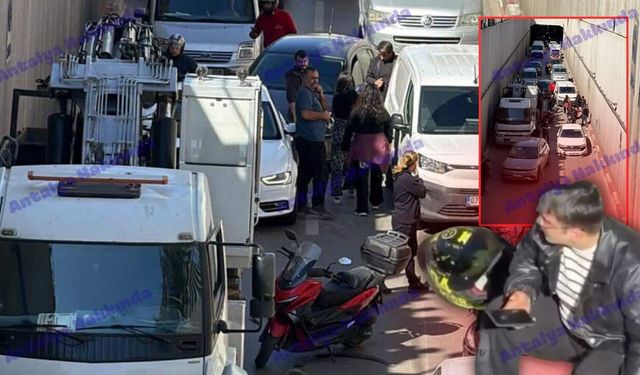 Antalya'da 8 aracın karıştığı zincirleme kaza meydana geldi!