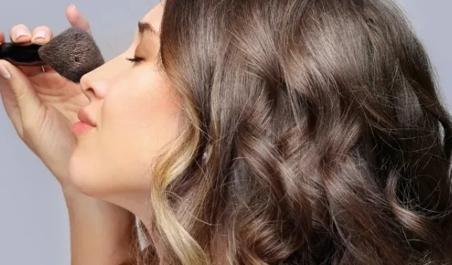 Makyajınızı Gün Boyu Taze Tutmanın Sırları: Uzun Süre Kalıcı Makyaj Tekniklerini Keşfedin