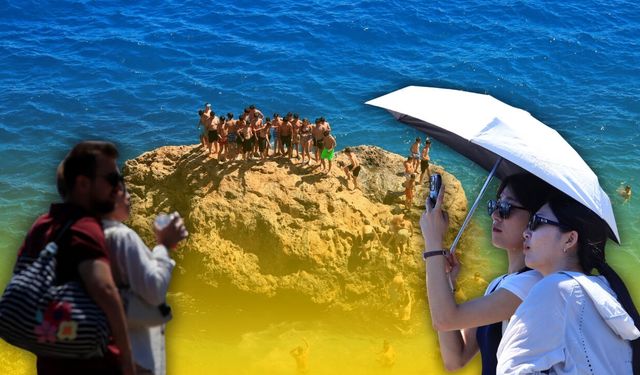 Bayramın son gününde de tatilciler Konyaaltı Sahili’ne akın etti!