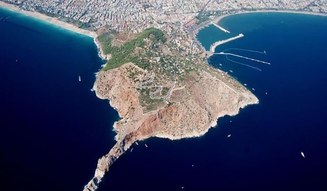 Alanya’da 2 Bin 749 Metrekarelik Arazi Mahkemeden Satışa Çıkarıldı! İşte İhale Tarihleri