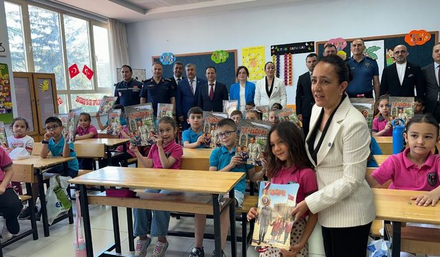 Burdur’da 42 bin öğrenci karne aldı, yaz tatili başladı!