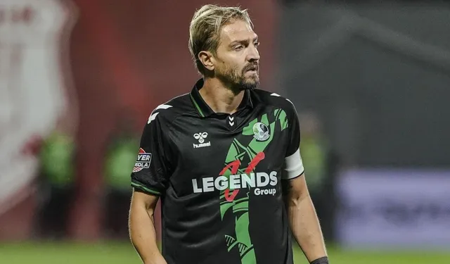 Caner Erkin futbolu bıraktı!
