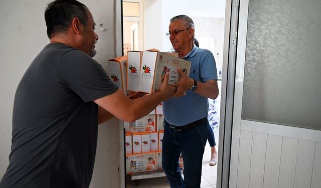 Antalya'da Kemer Belediyesi'nden ücretiz kırtasiye malzemeleri