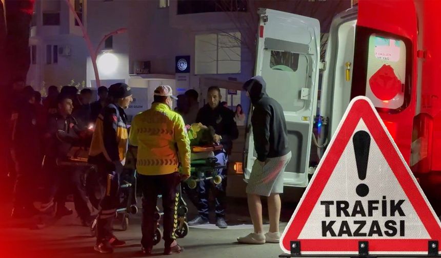 Antalya'da kamyonetle çarpışan motosikletli yaralandı: Kaza anı kamerada