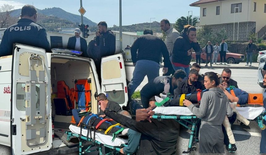 Antalya'da korkutan kaza! 1'i ağır 2 yaralı