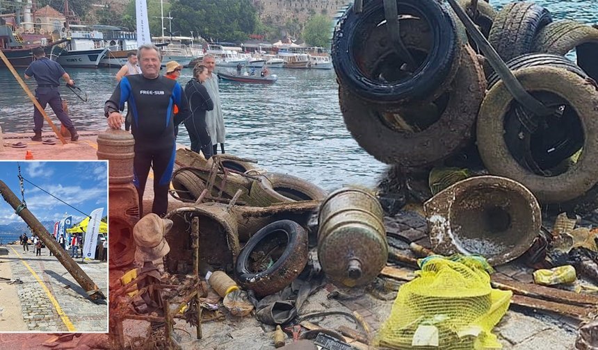 Antalya'da şaşırtan görüntü: Denizden 5 ton atık çıkarıldı