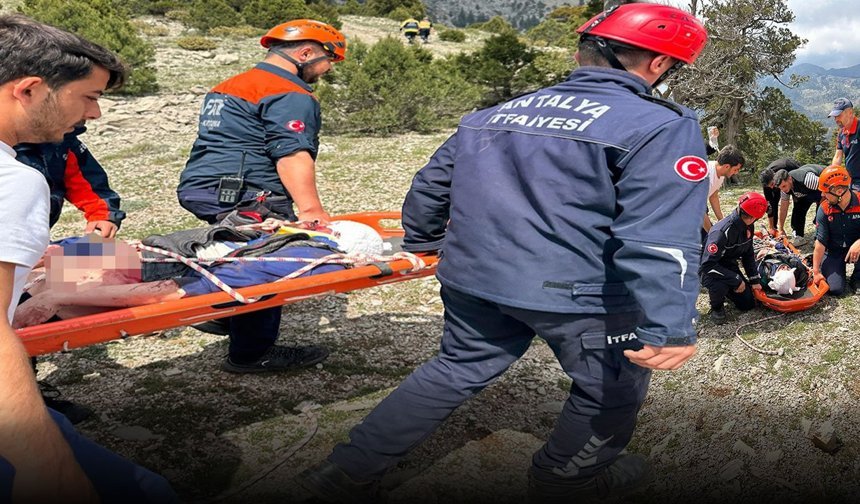 Antalyada uçurumda can pazarı: Ekipler zamanla yarıştı!