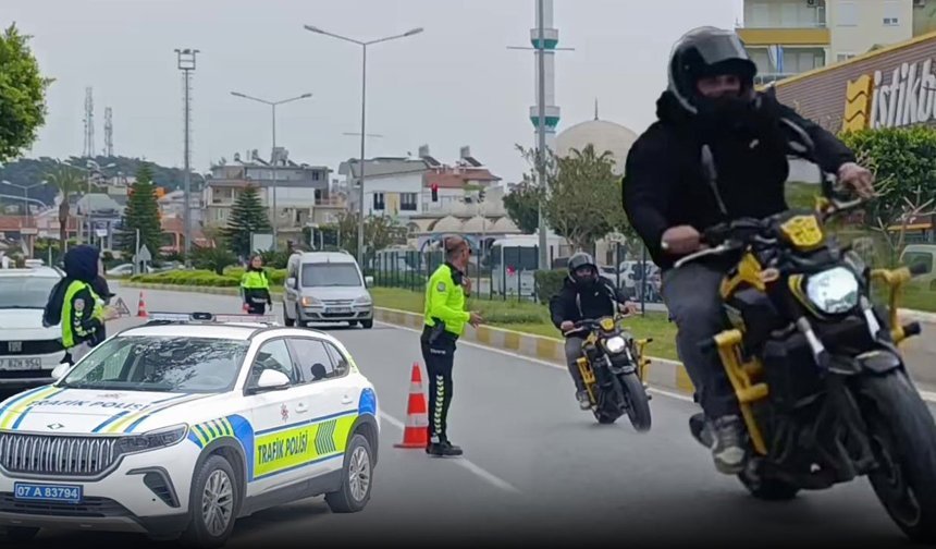 Antalya'da denetimden kaçtı: Motosikletini polisin üzerine sürdü