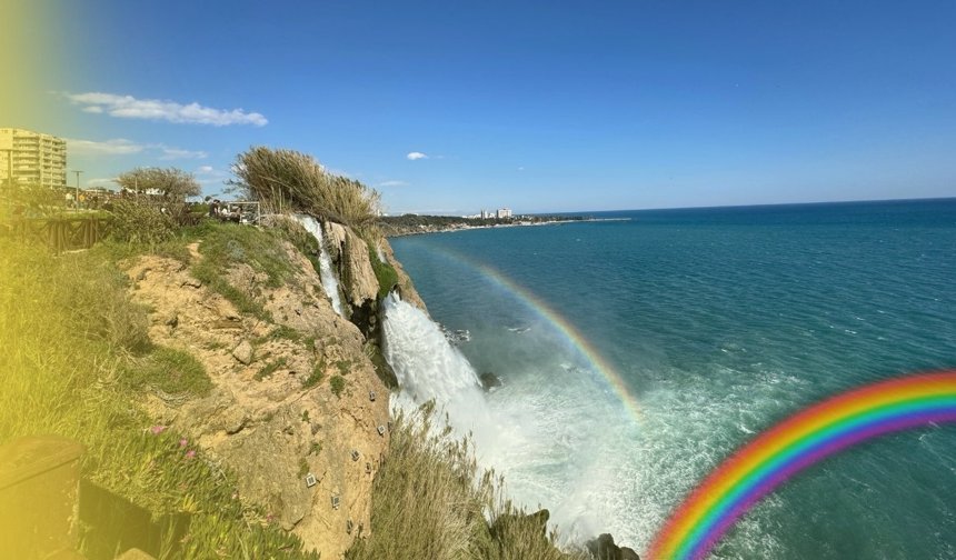 Antalya Düden'de gökkuşağı şöleni!