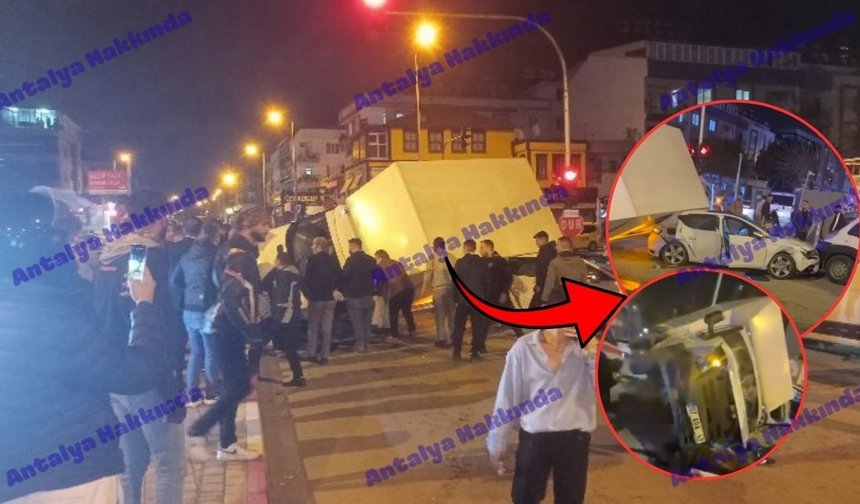 Antalya'da kamyonet otomobilin üzerine devrildi! İşte o görüntüler