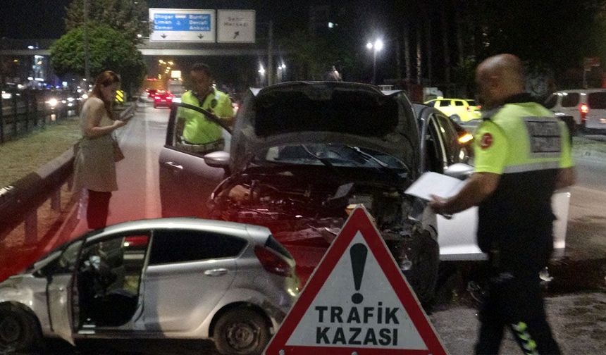 Antalya’da otomobil hurdaya döndü: Sürücü kazayı yara almadan atlattı