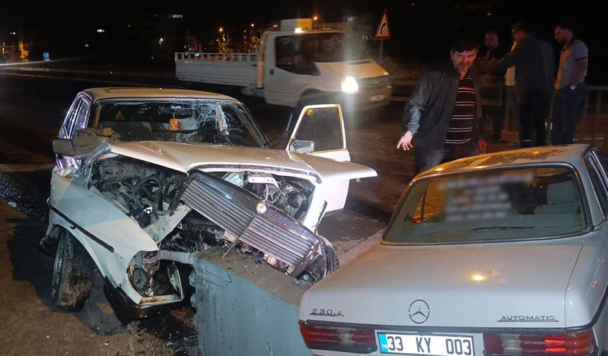 Antalya'da bariyerlere çarpan sürücü kayıplara karıştı!