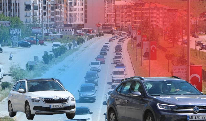 Afyonkarahisar-Antalya kara yolunda bayram dönüşü yoğunluk oluştu