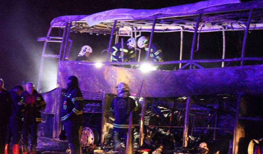Denizli'de Antalya otobüsü alev topuna döndü! 8 ölü, 33 yaralı