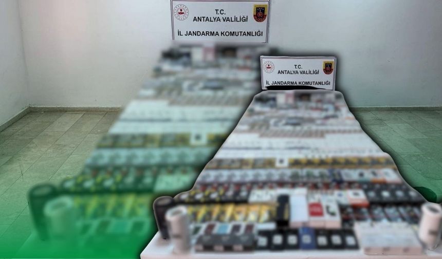 Antalya'da milyonluk kaçakçılık darbesi! Lüks elektronikler depo baskınında yakalandı