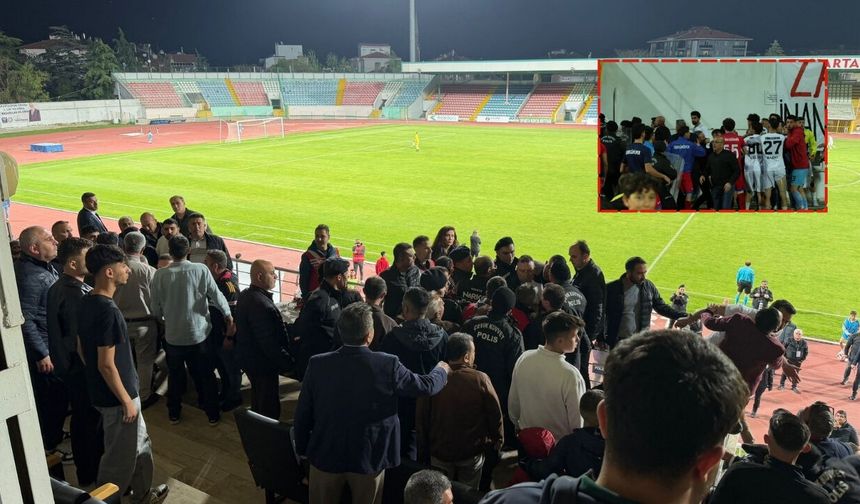 Isparta'da play-off maçında tansiyon yükseldi: Protokol tribününde kavga çıktı!
