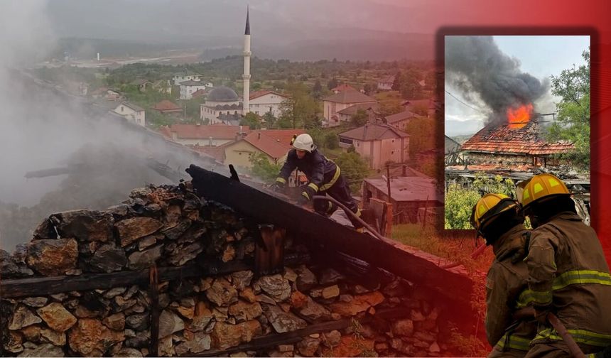 Antalya'da 110 yıllık tarihi düğmeli ev alevlere teslim oldu!