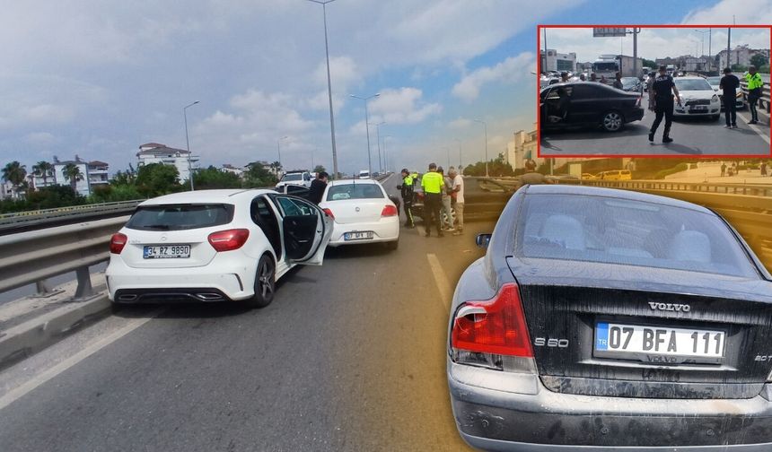 Antalya'da zincirleme kaza: 4 araç birbirine girdi!