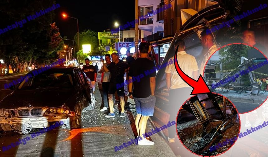 Antalya'da otomobil otobüs durağına daldı!