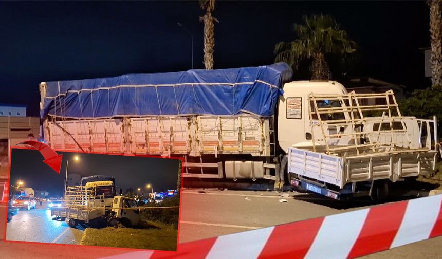 Antalya'da feci kaza: Kamyonet sürücüsü ağır yaralandı