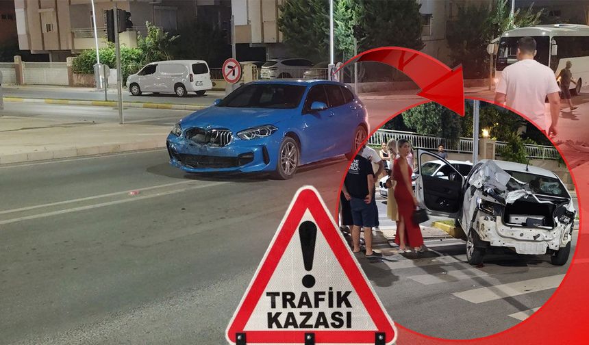 Antalya'da kontrolsüz kavşakta kaza: İki otomobil çarpıştı