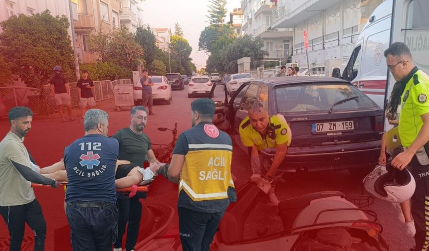 Antalya'da otomobil ile motosikletin çarpışması sonucu 1 kişi yaralandı
