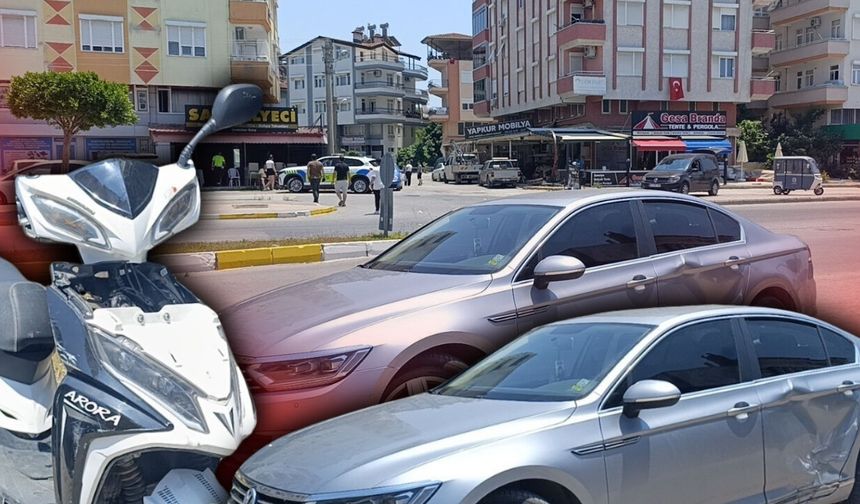 Antalya'da kavşakta çarpıştılar: Motosikletli yaralandı