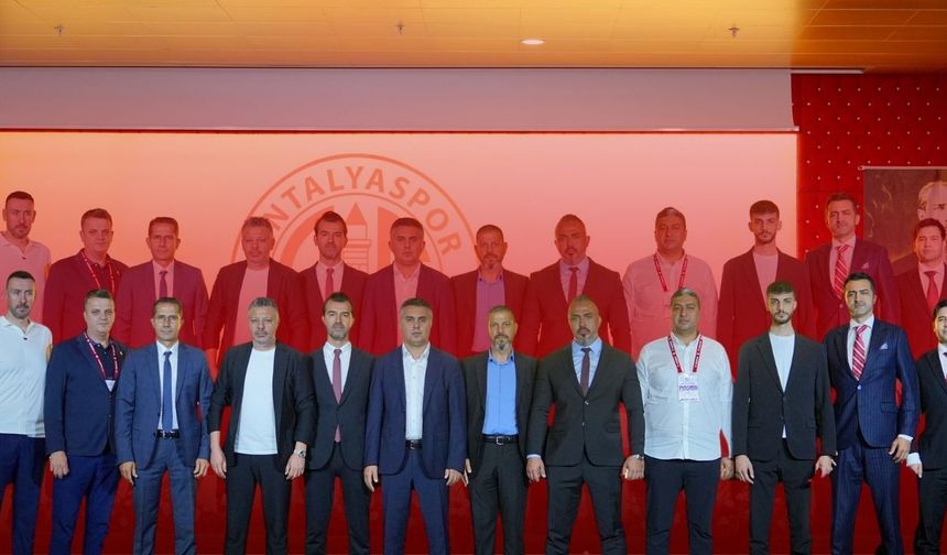 Antalyaspor'da yeni yönetim iş başında: Görev dağılımı resmi olarak açıklandı
