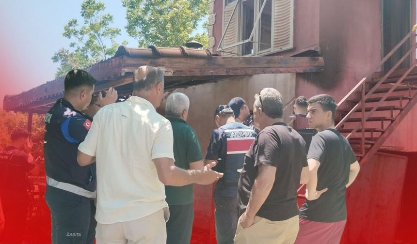 Antalya'da tarla ortasındaki ev alevlere teslim oldu! Ekipler zamanla yarıştı