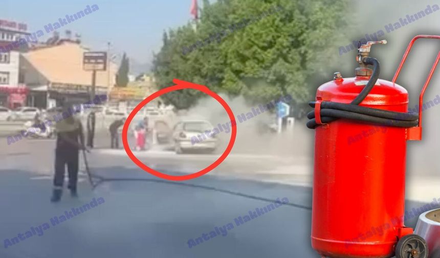 Antalya'da akaryakıt istasyonunda otomobil yandı!
