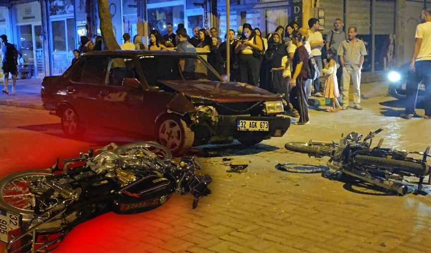 Isparta'da faytonu sollayan otomobil motosikletli gence çarptı!